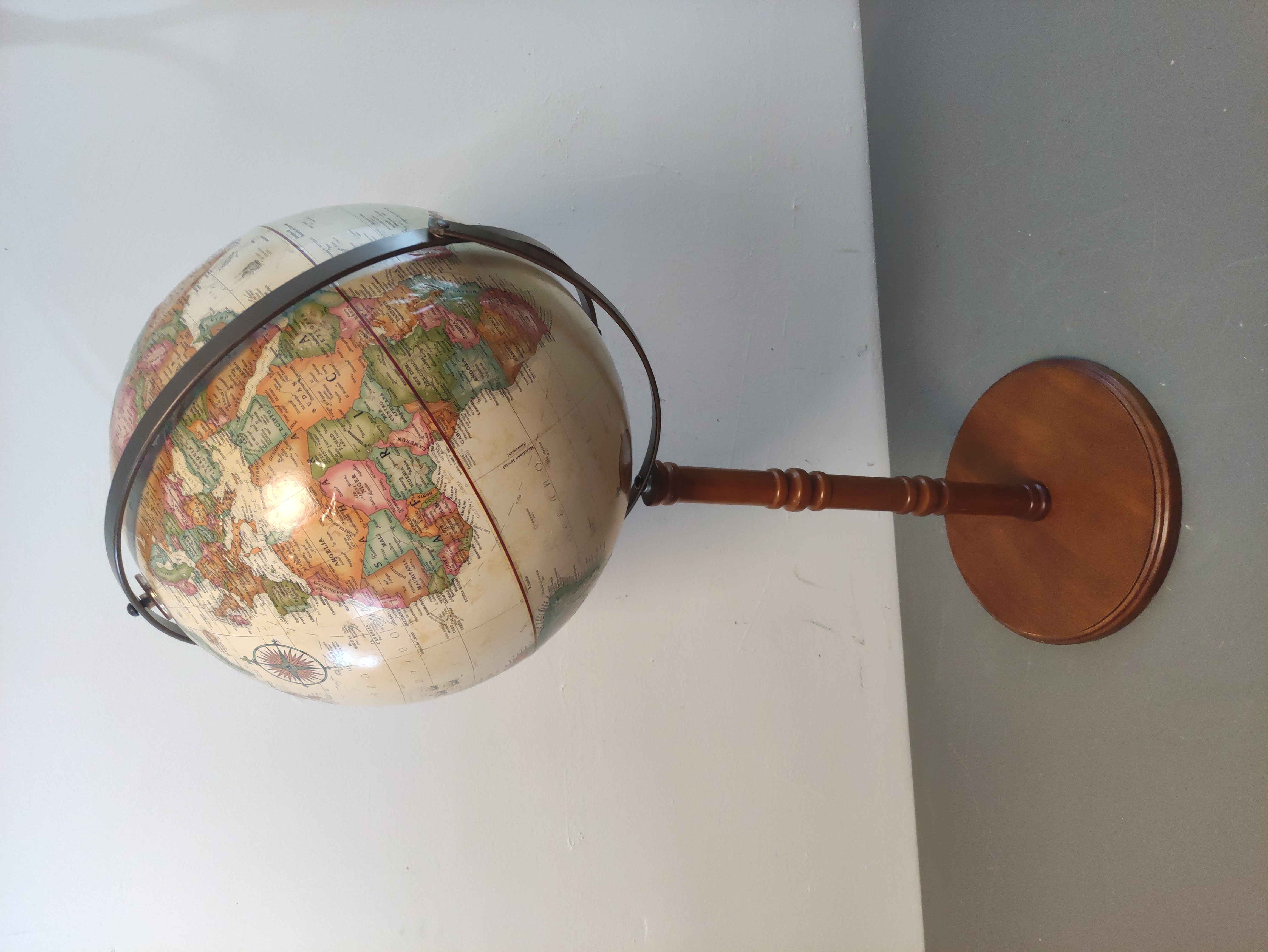 globo terraqueo deco mad met plast luz alt 94 o46 1u